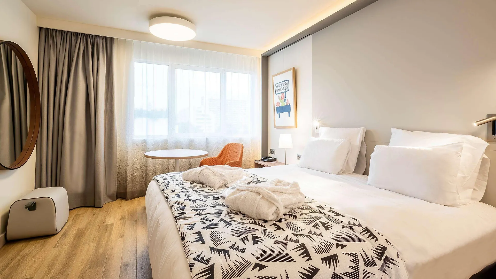 Mercure Marseille Centre Prado Velodrome Отель