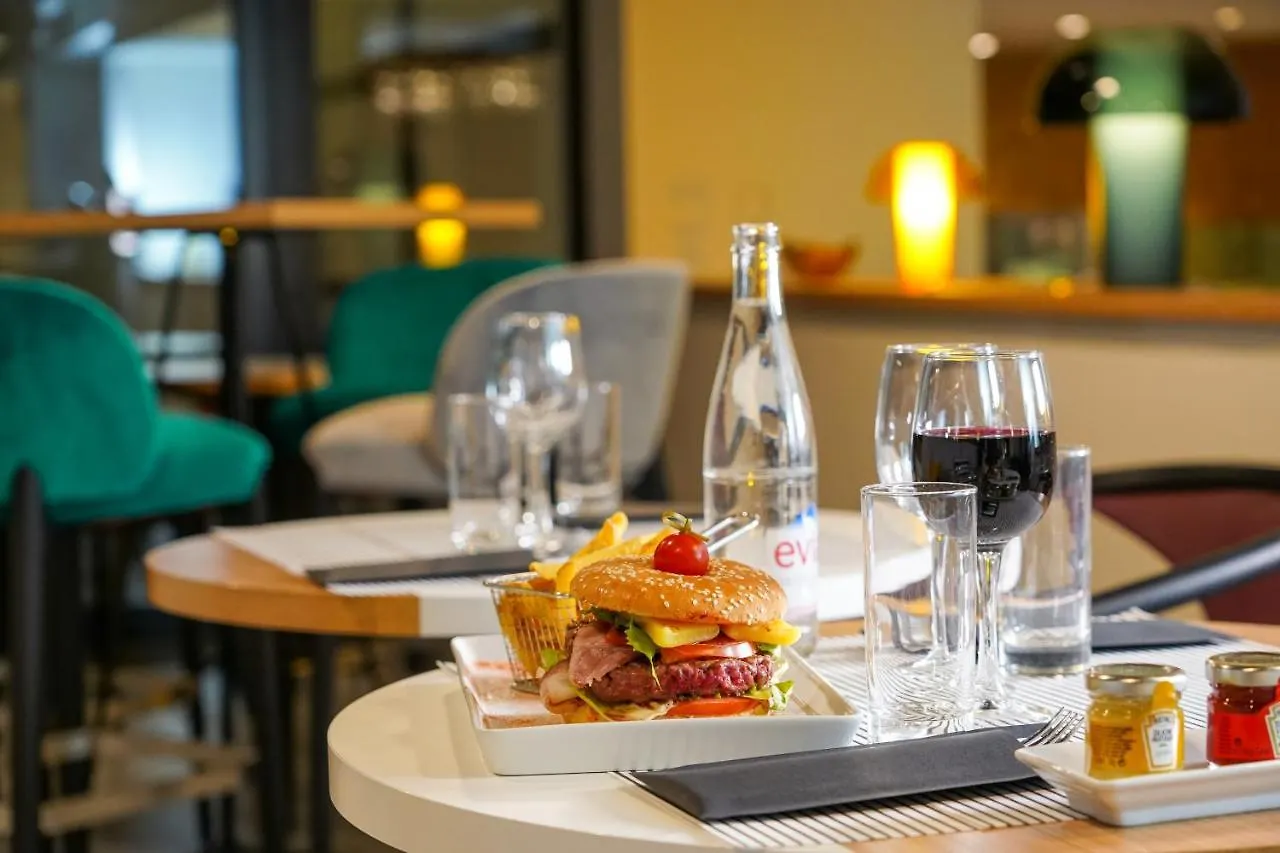 Mercure Marseille Centre Prado Velodrome 4*,  Франция